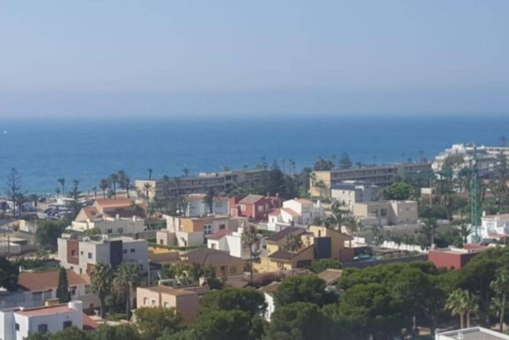 Ferienwohnung ÁTiCO EN URBANIZACIÓN ROQUETAS DE MAR Exterior foto